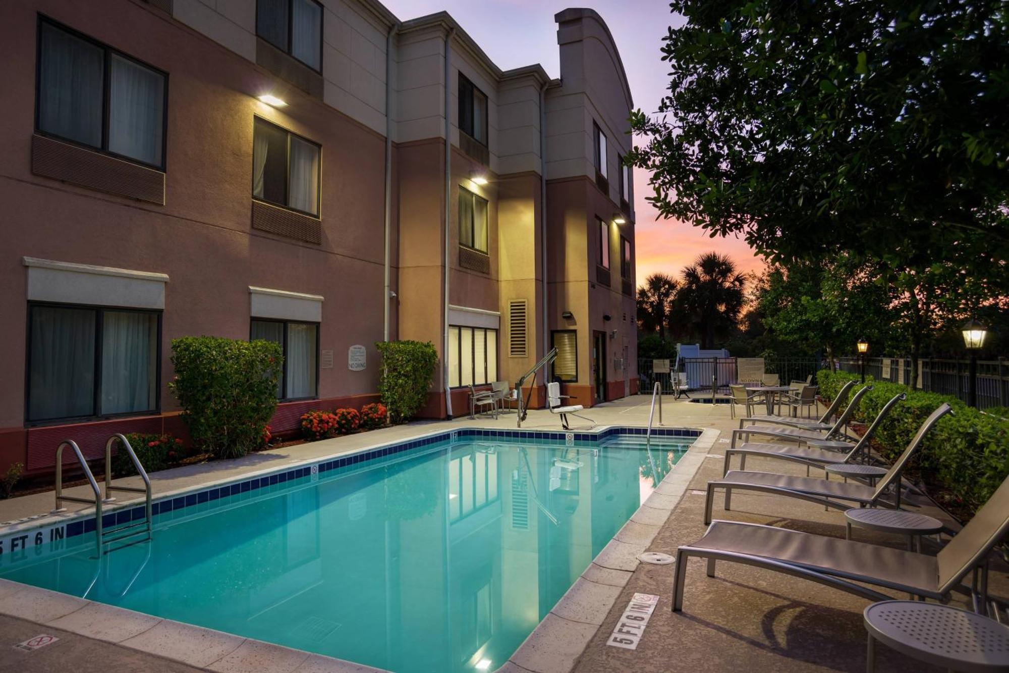 Springhill Suites St Petersburg Clearwater Ларго Экстерьер фото